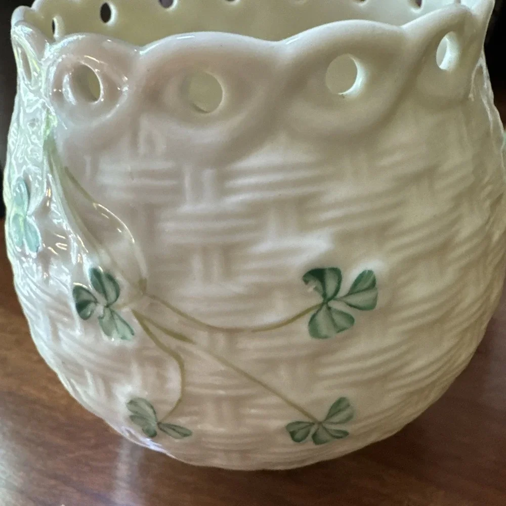 Belleek authentic vintage